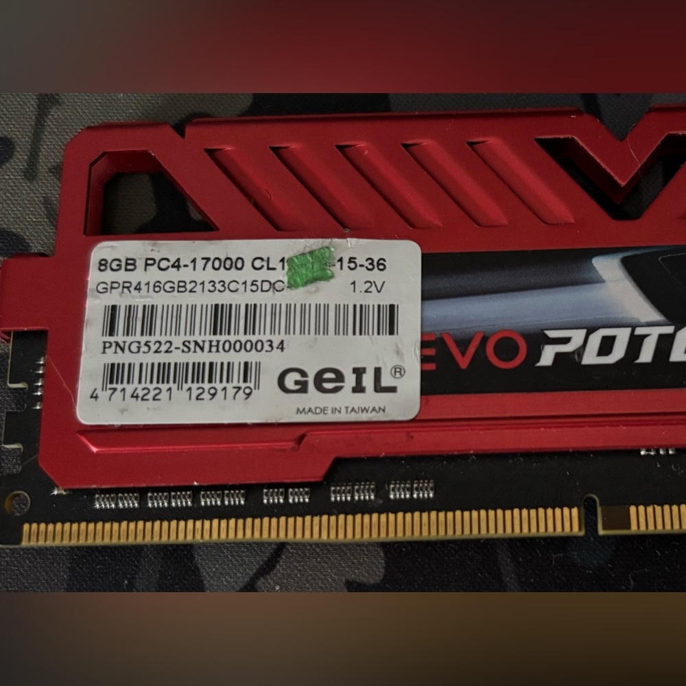 GEIL EVO POTENZA 8GB PC4-17000 RAM - Picture 3 of 3